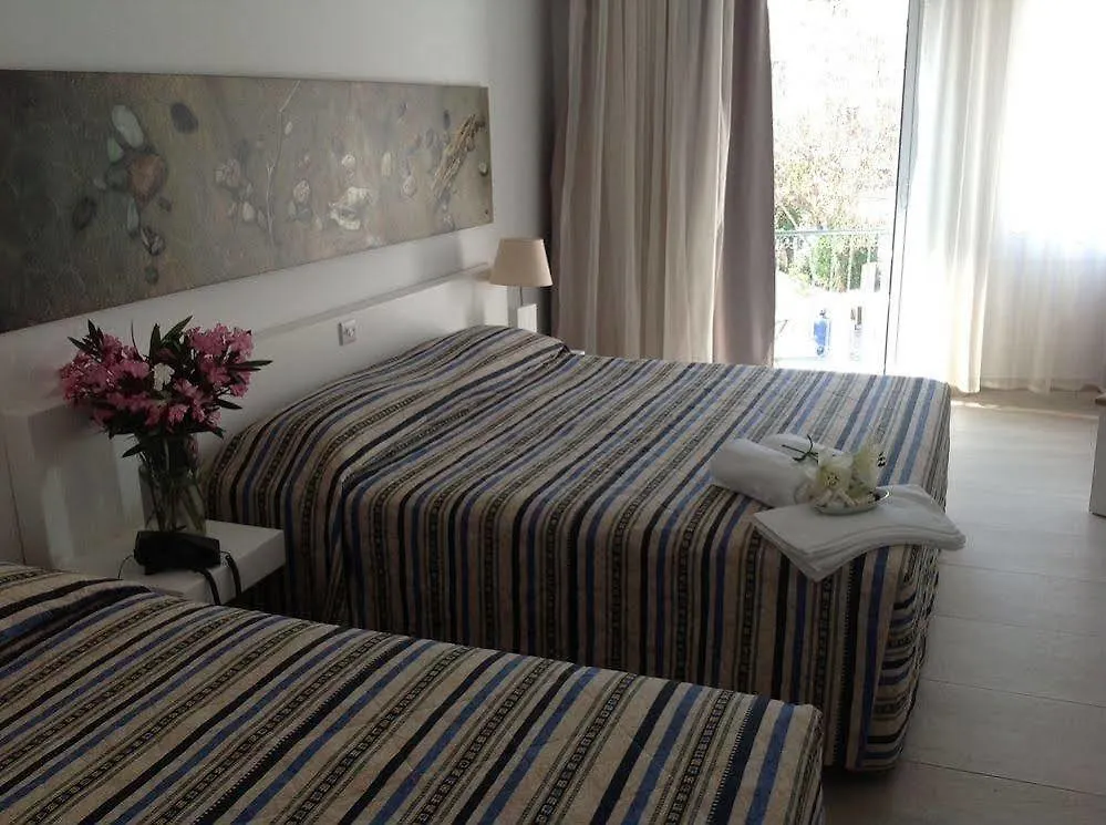 Hotel Opera Larnaca 0*,  Cyprus